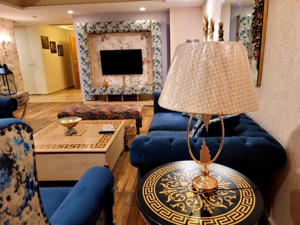 Appartamento Royal Residencia Centaurus Islamabad Esterno foto