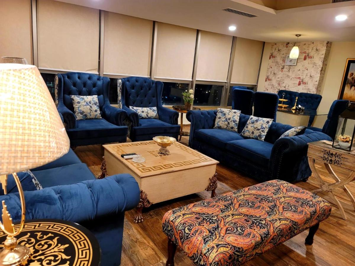 Appartamento Royal Residencia Centaurus Islamabad Esterno foto