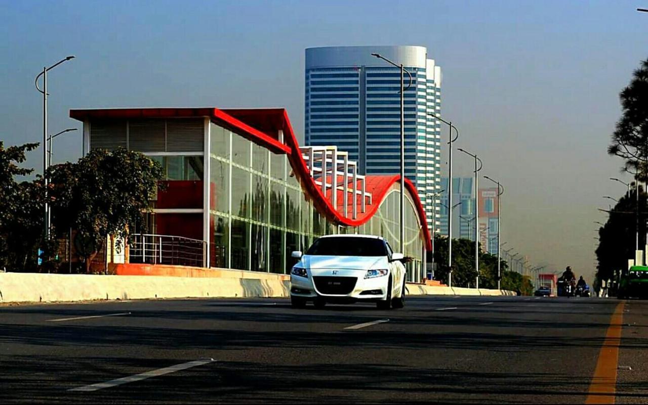 Appartamento Royal Residencia Centaurus Islamabad Esterno foto
