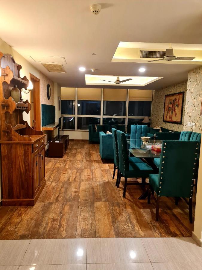 Appartamento Royal Residencia Centaurus Islamabad Esterno foto