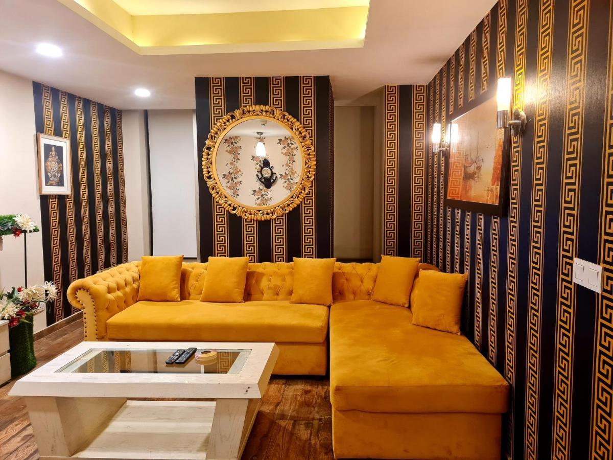 Appartamento Royal Residencia Centaurus Islamabad Esterno foto
