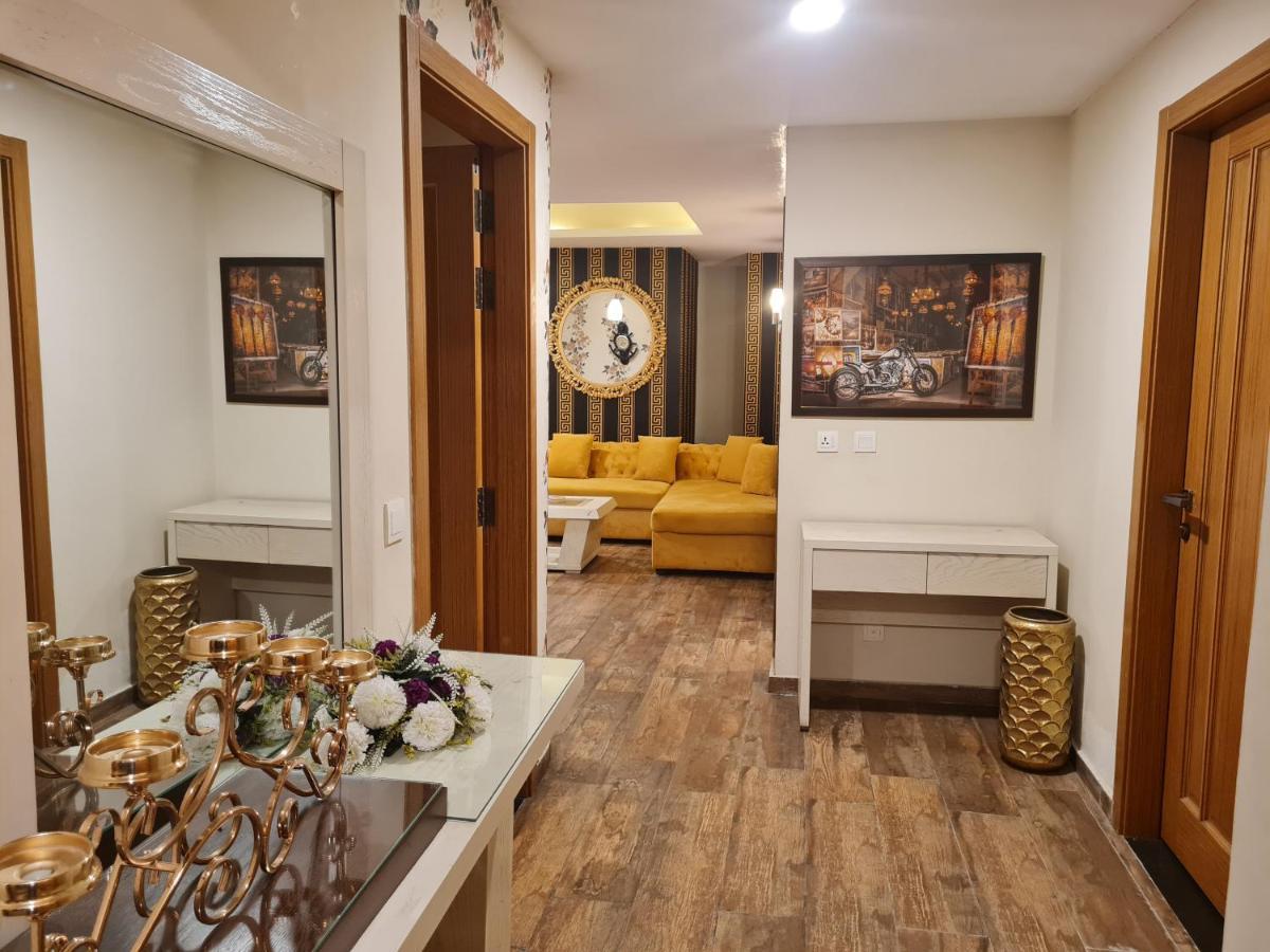 Appartamento Royal Residencia Centaurus Islamabad Esterno foto