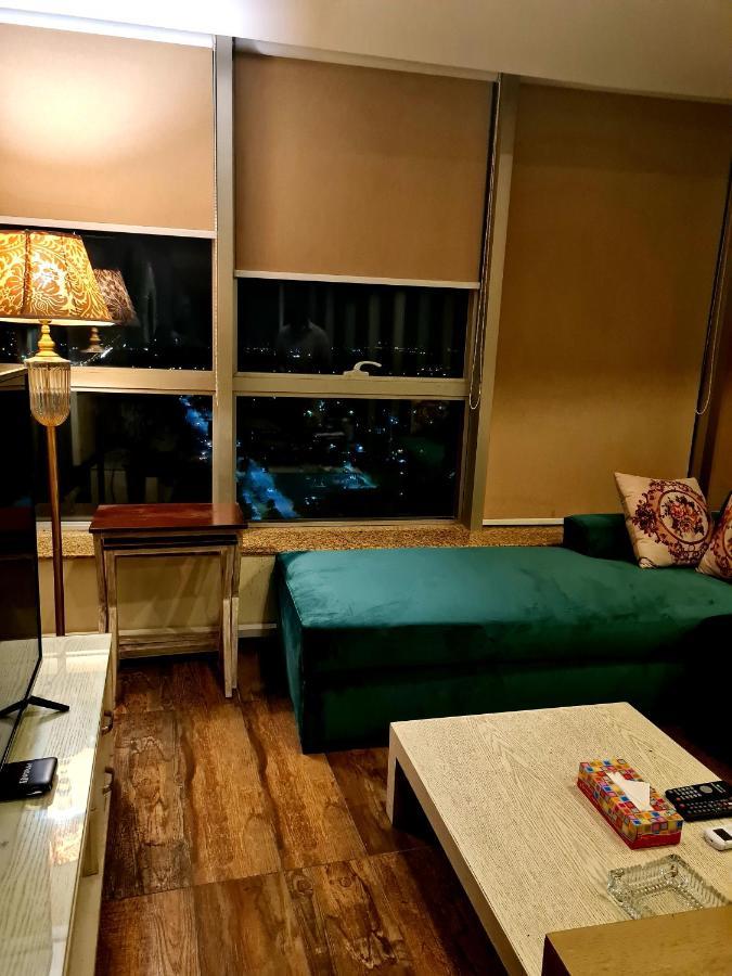 Appartamento Royal Residencia Centaurus Islamabad Esterno foto