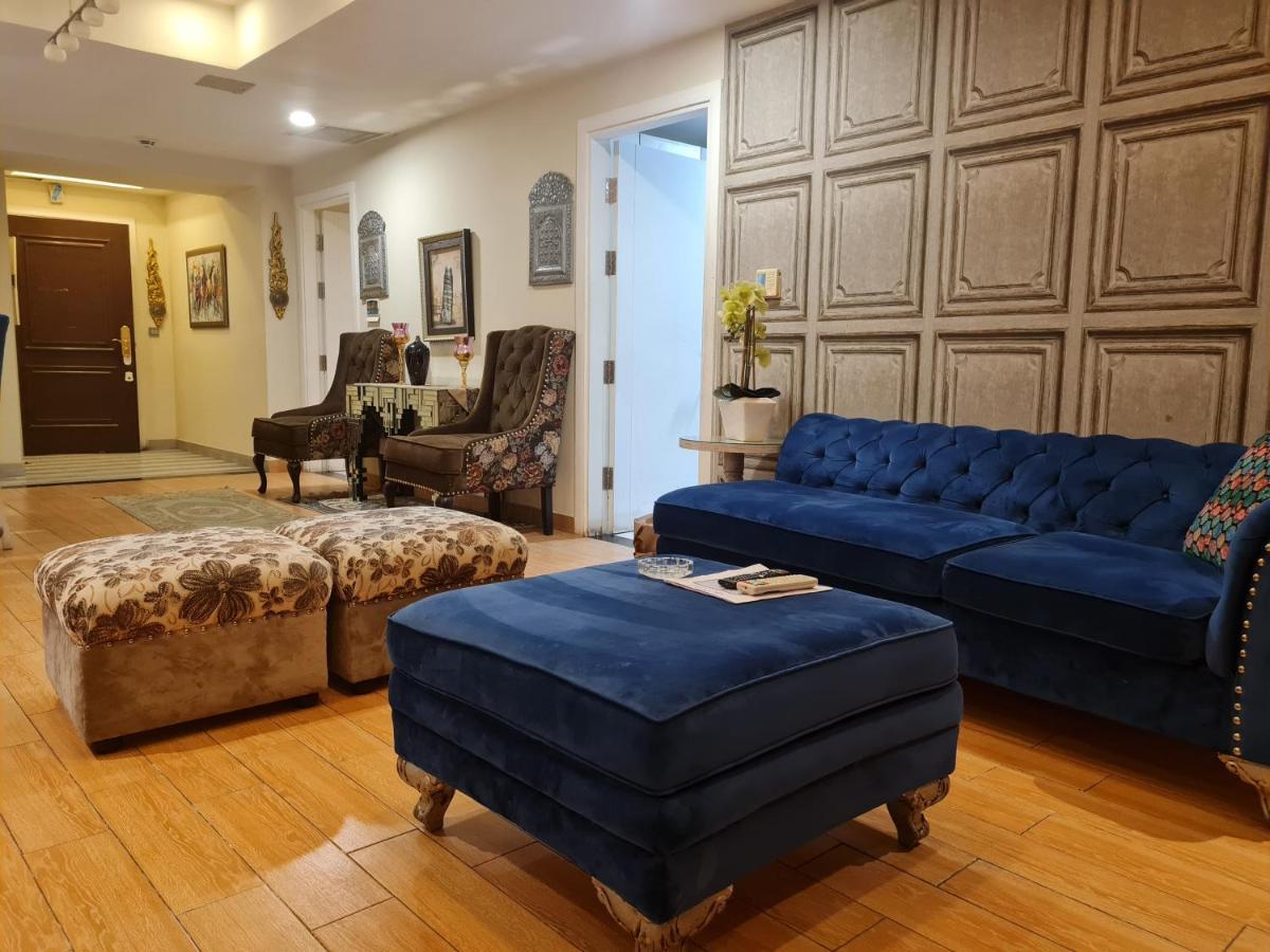 Appartamento Royal Residencia Centaurus Islamabad Esterno foto