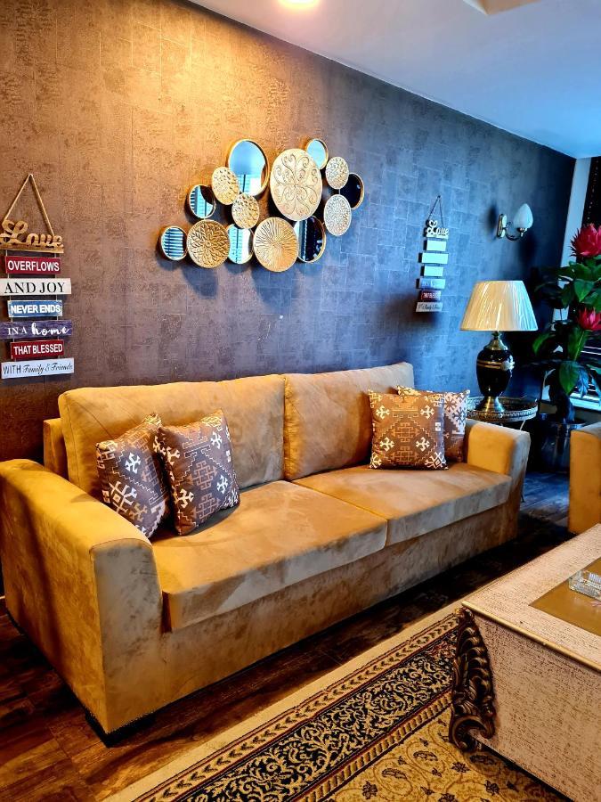 Appartamento Royal Residencia Centaurus Islamabad Esterno foto