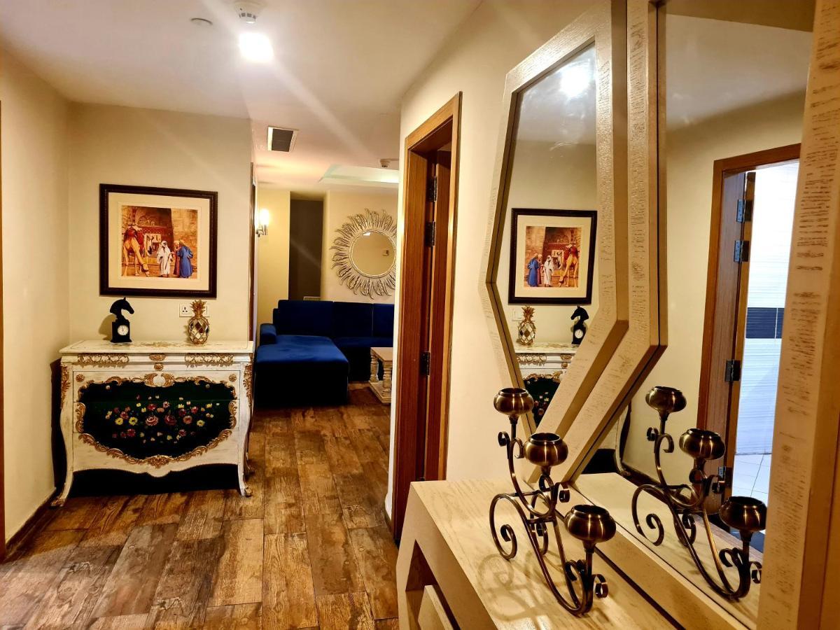 Appartamento Royal Residencia Centaurus Islamabad Esterno foto
