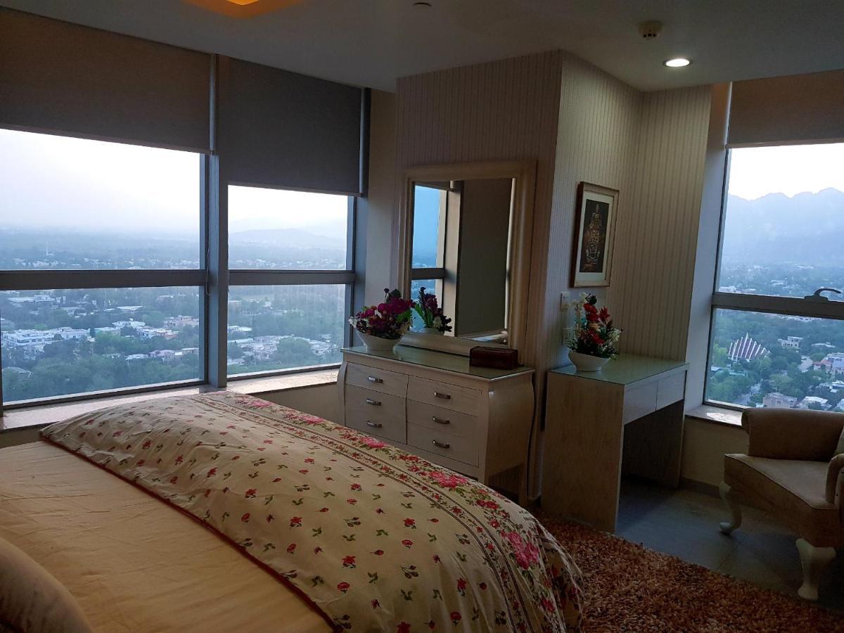 Appartamento Royal Residencia Centaurus Islamabad Esterno foto