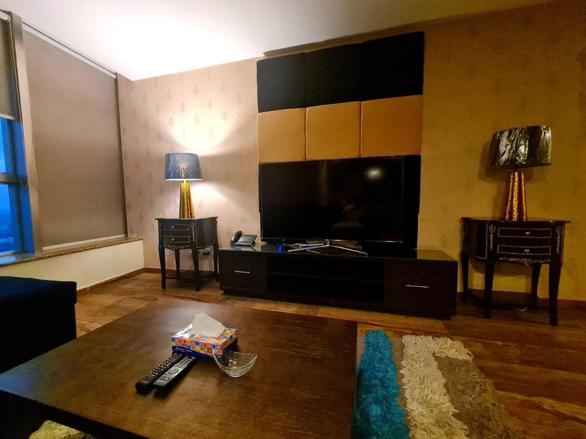 Appartamento Royal Residencia Centaurus Islamabad Esterno foto
