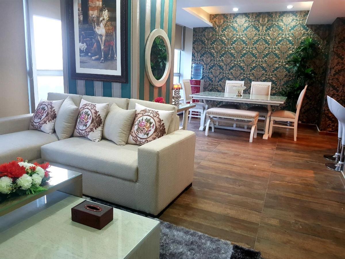 Appartamento Royal Residencia Centaurus Islamabad Esterno foto
