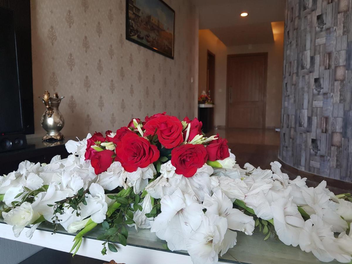 Appartamento Royal Residencia Centaurus Islamabad Esterno foto