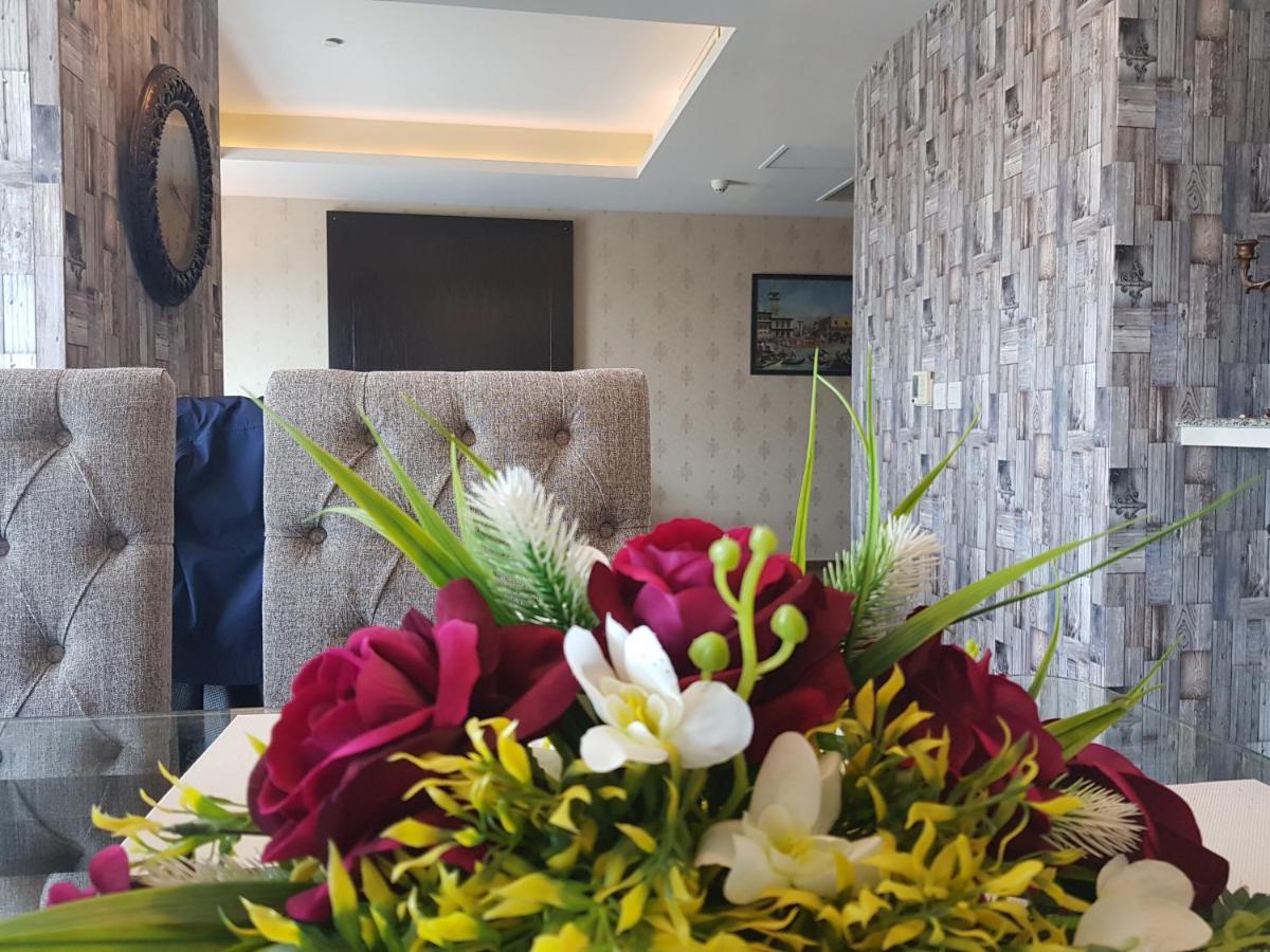 Appartamento Royal Residencia Centaurus Islamabad Esterno foto